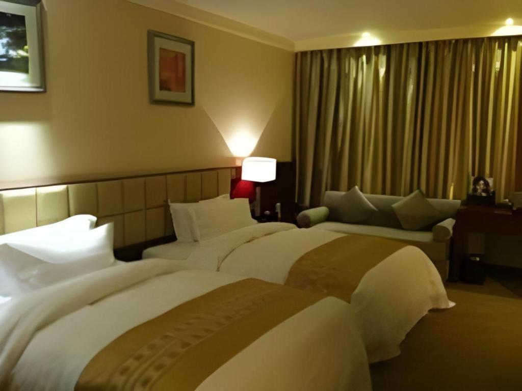 Chengdu Yinsheng International Hotel Supoqiao Exterior foto