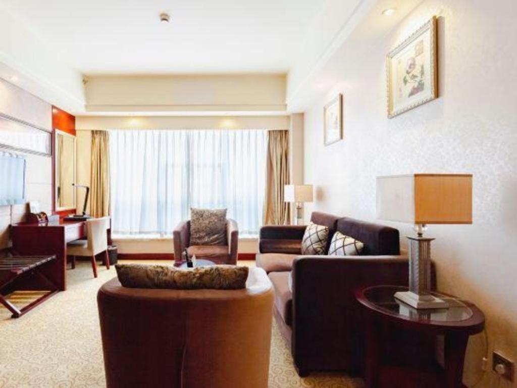 Chengdu Yinsheng International Hotel Supoqiao Exterior foto
