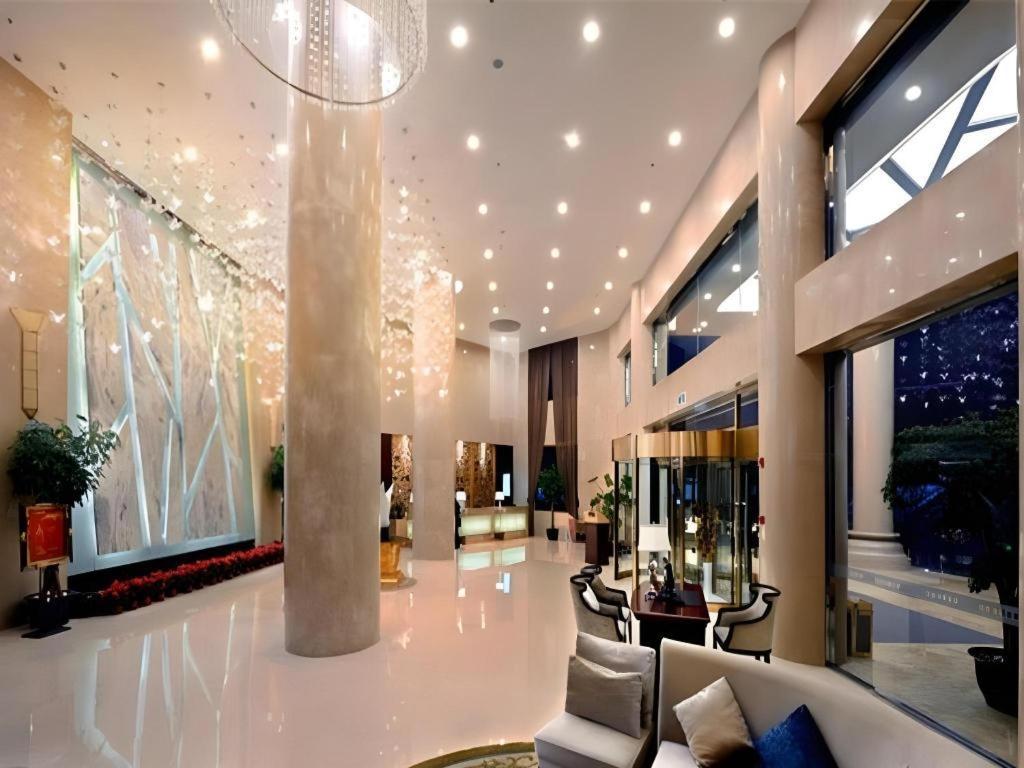 Chengdu Yinsheng International Hotel Supoqiao Exterior foto